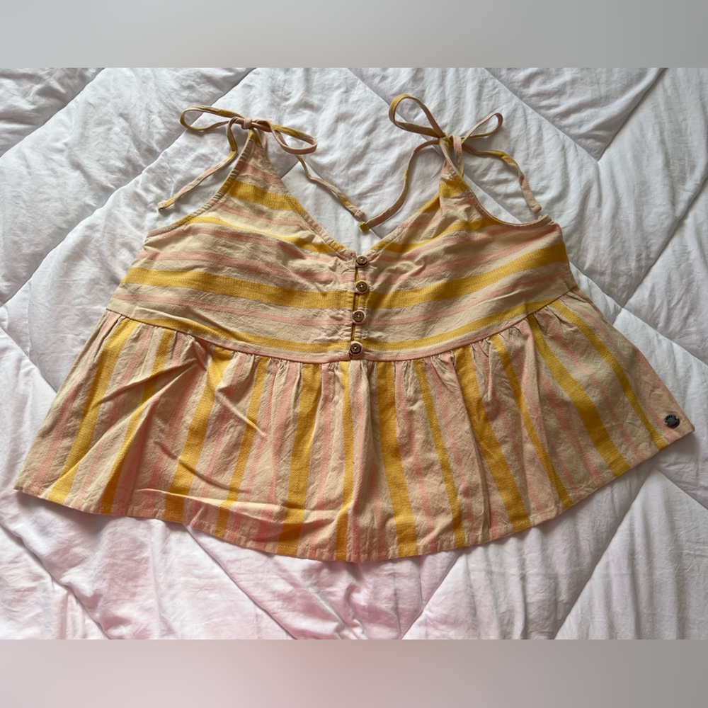 NWOT ROXY TIE CROPPED TANK